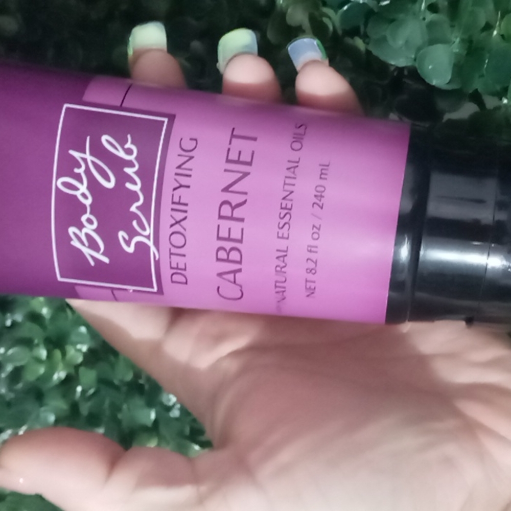 Taste the tropics Cabernet  body scrub - Picture 3 of 4